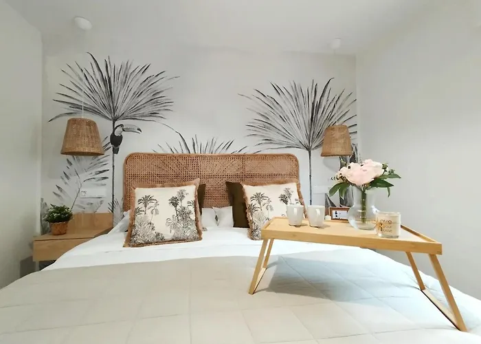 Junto A Ayuntamiento Y Playa Gijón